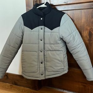 Like new women’s Stoic puffy!